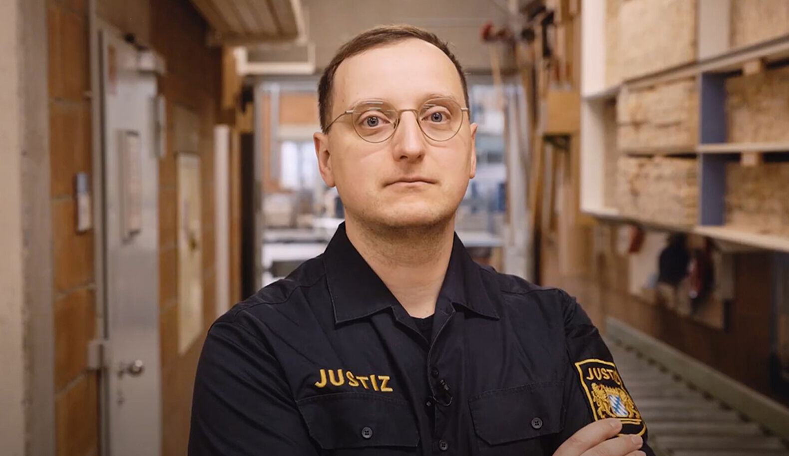In diesem Video erzählt Christoph vom Meister im Tischlerhandwerk.